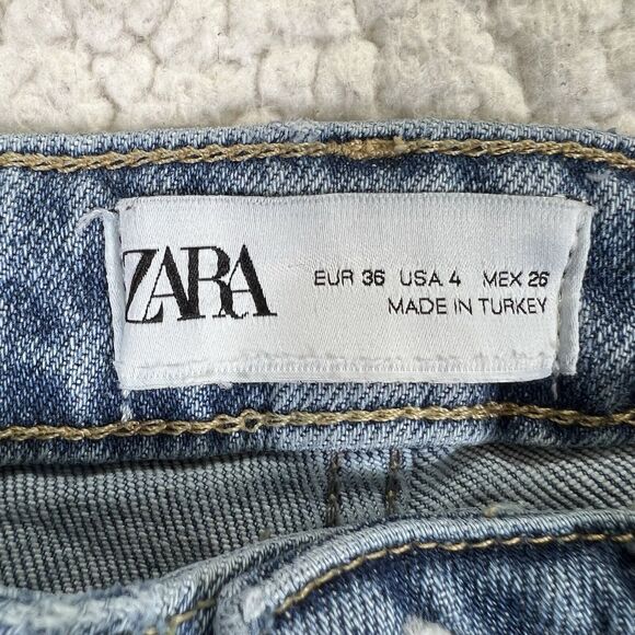 Zara Jeans Women’s Size 4 (Actual 26x26) Blue High Rise Cropped Raw Hem - Picture 5 of 9